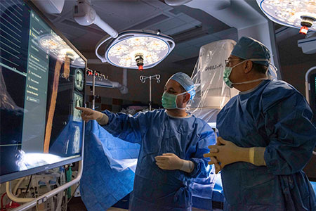 Henry Ford Macomb hybrid surgical suite