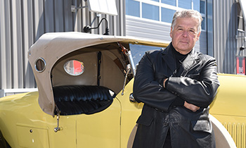 cardiology patient ron hausmann with his classic car thumbnail