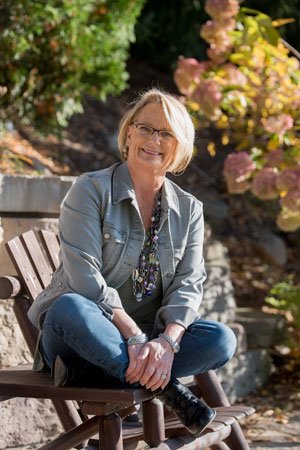 joint replacement patient kimberly sitting