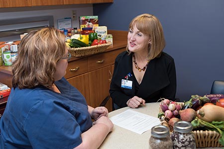 weight management seminar patient discussing food options