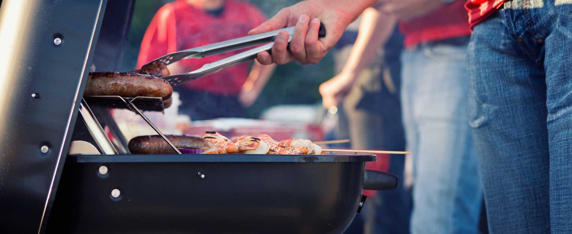 grilling safety tips 1140x570
