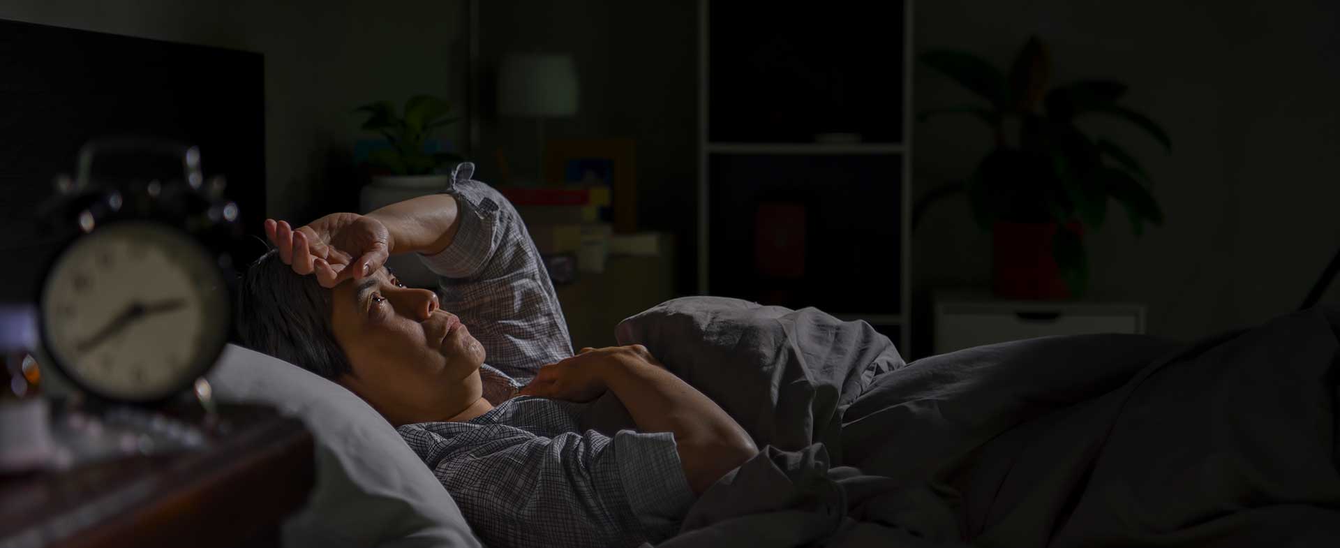 How To Turn Off Middle-Of-The-Night Insomnia | Henry Ford Health - Detroit,  MI
