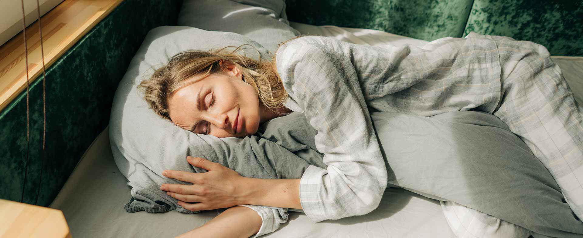 sleeping positions for back pain