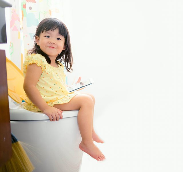 toddler on the potty
