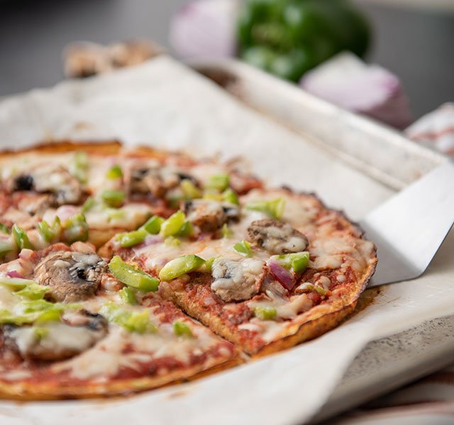 Recipe & Video: Spaghetti Squash Crust Veggie Pizza | Henry
