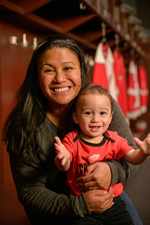 Maris posed with child in Red Wings gear