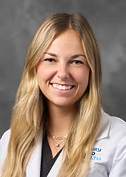 Headshot of Alexandra Tangalos