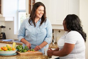 weight hra women talking