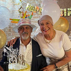 international patient sana'a with her family