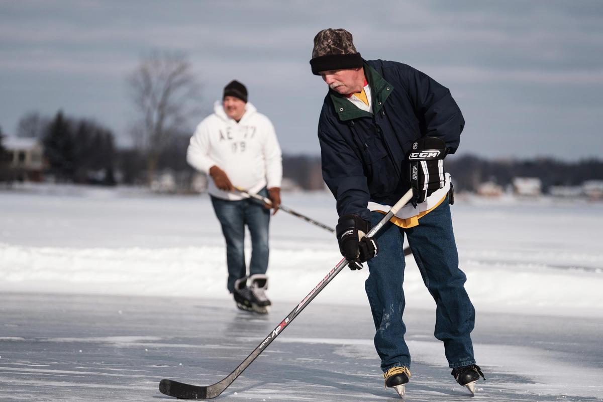 img skating with friend 1